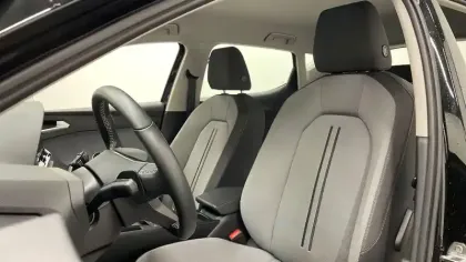 Photo 8 Seat Leon  1.5 eTSI Hybrid 115 DSG7