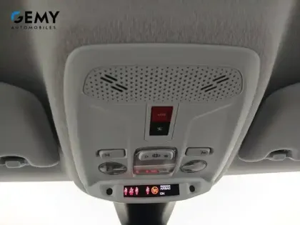 Photo 37 Peugeot 208  Electrique 50 kWh 136ch