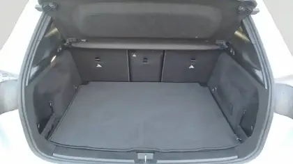 Photo 8 Mercedes GLA  200 d 8G-DCT