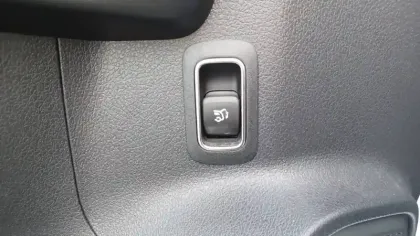 Photo 18 Mercedes GLA  200 d 8G-DCT