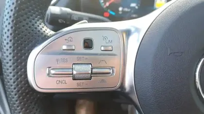 Photo 21 Mercedes GLA  200 d 8G-DCT