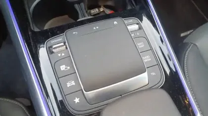 Photo 26 Mercedes GLA  200 d 8G-DCT