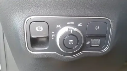 Photo 20 Mercedes GLA  200 d 8G-DCT