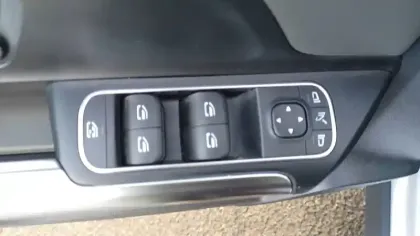 Photo 17 Mercedes GLA  200 d 8G-DCT