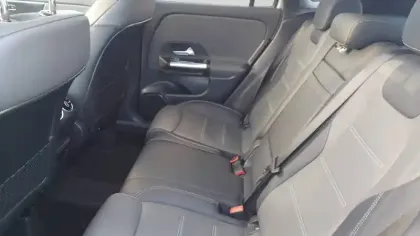 Photo 14 Mercedes GLA  200 d 8G-DCT