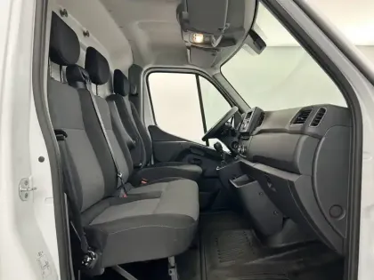 Photo 22 Renault Master  FGN TRAC F3500 L2H2 BLUE DCI 135