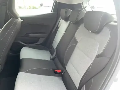 Photo 15 Renault Clio  E-Tech full hybrid 145 ch GSR2