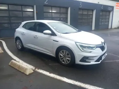 Photo 38 Renault Megane Mégane IV Berline TCe 115 FAP