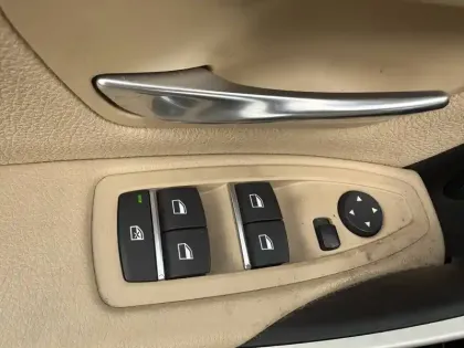 Photo 7 BMW Serie 3 318i 136 ch