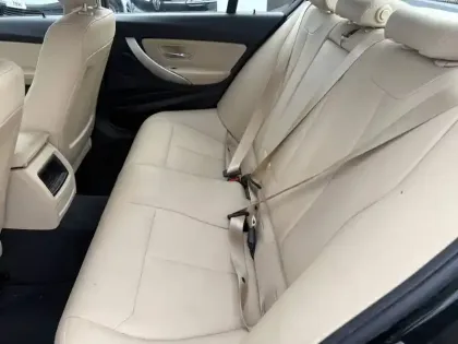 Photo 10 BMW Serie 3 318i 136 ch