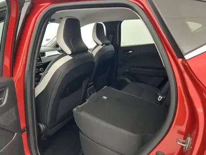 Photo 37 Renault Captur  E-Tech hybride 145