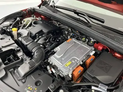 Photo 35 Renault Captur  E-Tech hybride 145