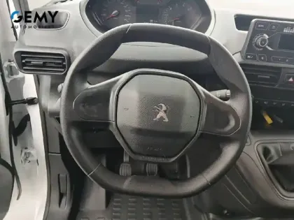 Photo 12 Peugeot Partner  FOURGON STANDARD 650 KG BLUEHDI 75 BVM5