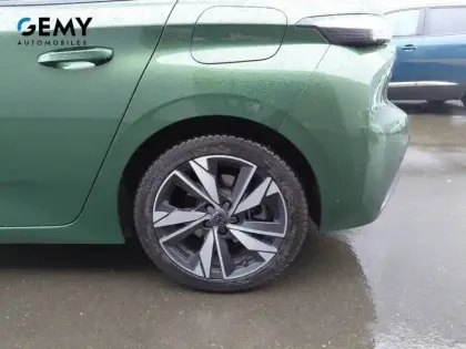 Photo 10 Peugeot 308  PHEV 180 e-EAT8