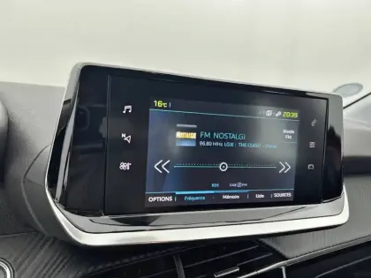 Photo 22 Peugeot 208  Electrique 50 kWh 136ch