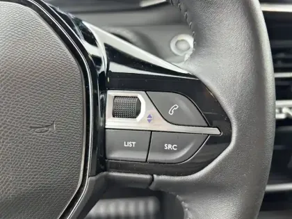 Photo 20 Peugeot 208  Electrique 50 kWh 136ch