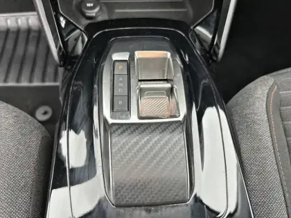 Photo 13 Peugeot 208  Electrique 50 kWh 136ch