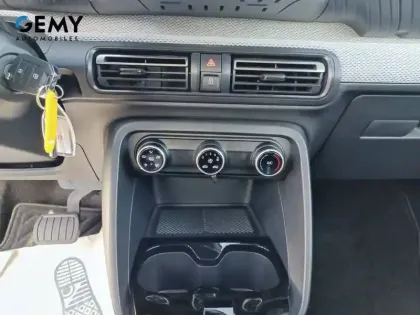 Photo 13 Citroën C3 E- SOCIETE VAN 113 CH