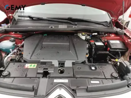 Photo 14 Citroën C4 e- 136 ch Automatique