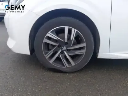 Photo 10 Peugeot 208  PureTech 100 S&S BVM6