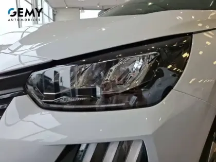 Photo 15 Peugeot 208  Hybrid 110 e-DCS6