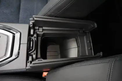 Photo 24 Renault Rafale  E-Tech full hybrid 200 ch