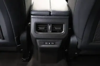 Photo 31 Renault Rafale  E-Tech full hybrid 200 ch