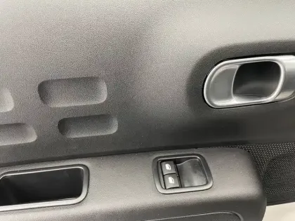 Photo 87 Citroën C3  PureTech 83 ch BVM5