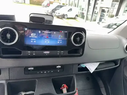 Photo 32 Mercedes Sprinter E 414 Châssis cab 43 4,0t PRO