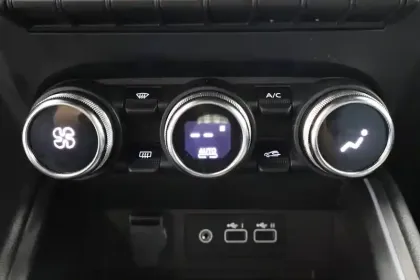 Photo 11 Renault Clio  Eco-G 100 ch GSR2