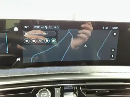 Photo 14 Peugeot 3008  Electrique 210 ch 73 kWh