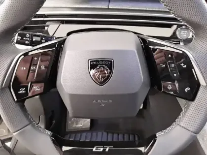 Photo 8 Peugeot 3008  Electrique 210 ch 73 kWh