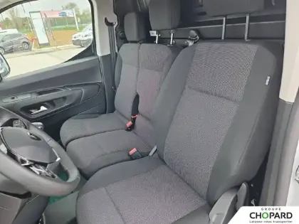 Photo 31 Peugeot Partner  FOURGON M DIESEL 100 CH MANUELLE