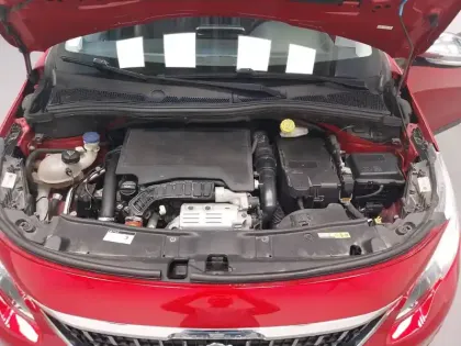 Photo 27 Peugeot 2008  1.2 PureTech 110ch S&S EAT6