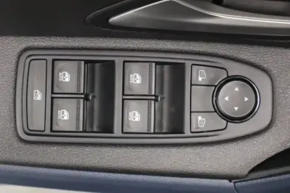 Photo 70 Dacia Duster  Hybrid 140