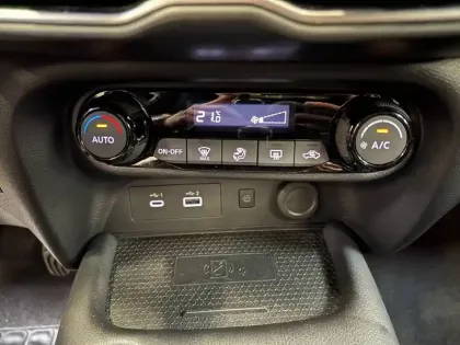 Photo 13 Nissan Juke  DIG-T 114