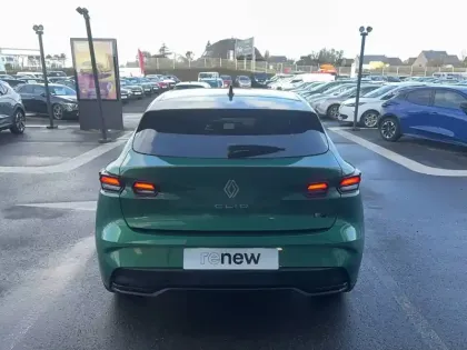 Photo 12 Renault Clio  E-Tech full hybrid 160 ch