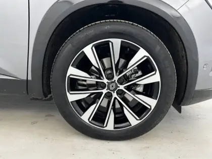 Photo 29 Renault Austral  E-Tech full hybrid 200 GSR2