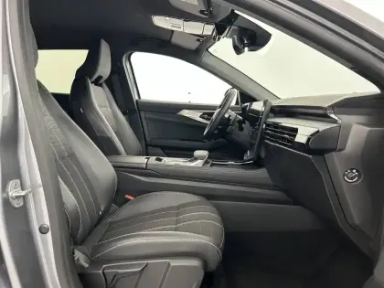 Photo 22 Renault Austral  E-Tech full hybrid 200 GSR2