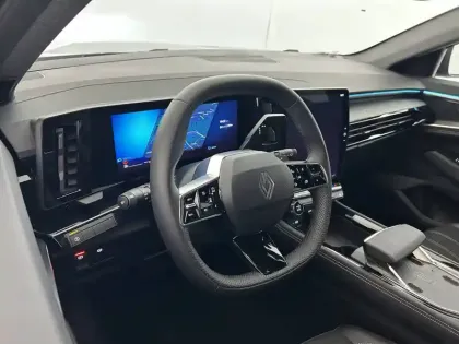 Photo 18 Renault Austral  E-Tech full hybrid 200 GSR2