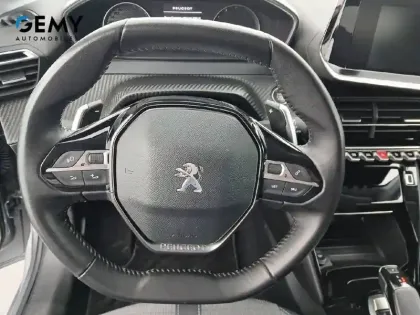 Photo 16 Peugeot 208  PureTech 100 S&S EAT8