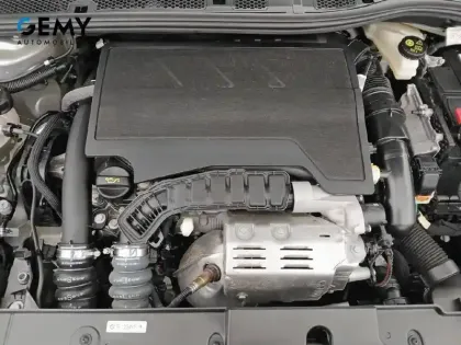 Photo 11 Peugeot 208  PureTech 100 S&S EAT8