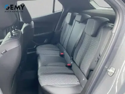 Photo 9 Peugeot 2008  Electrique 54 kWh 156 ch
