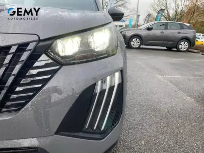Photo 89 Peugeot 2008  Electrique 54 kWh 156 ch
