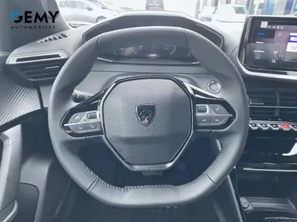 Photo 11 Peugeot 2008  Electrique 54 kWh 156 ch