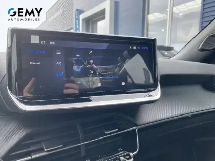 Photo 21 Peugeot 2008  Electrique 54 kWh 156 ch