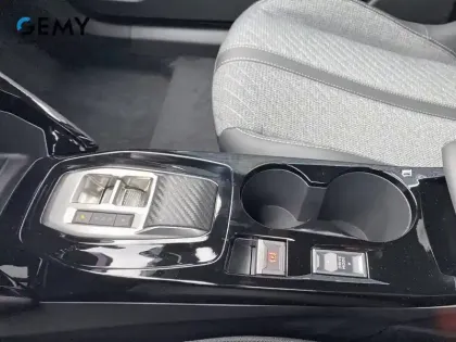 Photo 25 Peugeot 2008  Electrique 54 kWh 156 ch