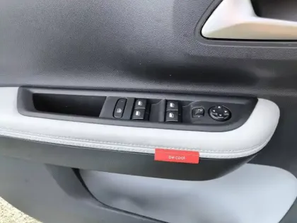 Photo 18 Citroën C3 Aircross  Hybride 145 e-DCS6