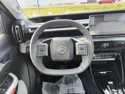 Photo 8 Citroën C3 Aircross  Hybride 145 e-DCS6