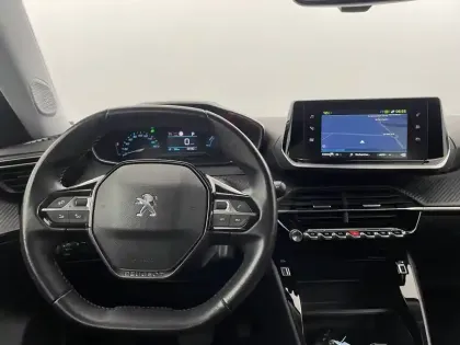 Photo 21 Peugeot 2008  Moteur électrique 136 ch
